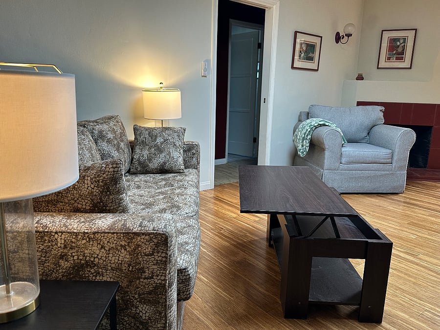 Lift-Top Coffee Table