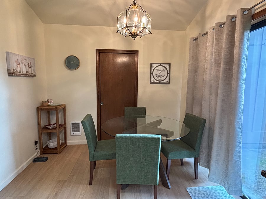 Dining area off kitchen