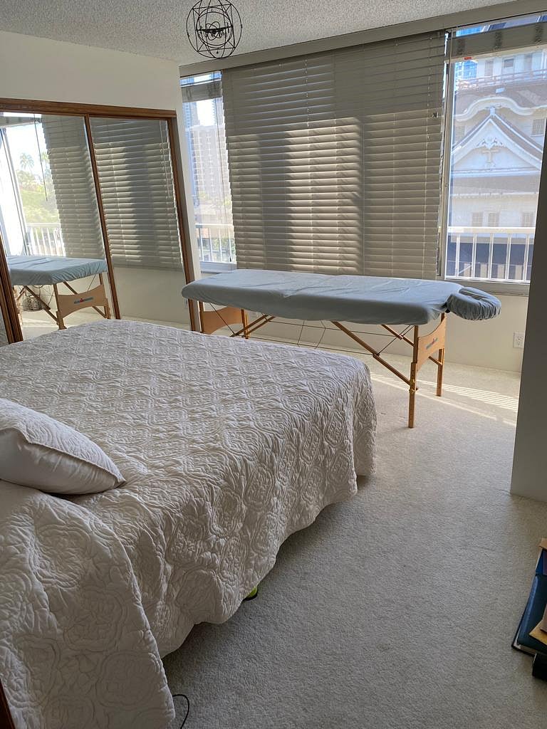 queen bed