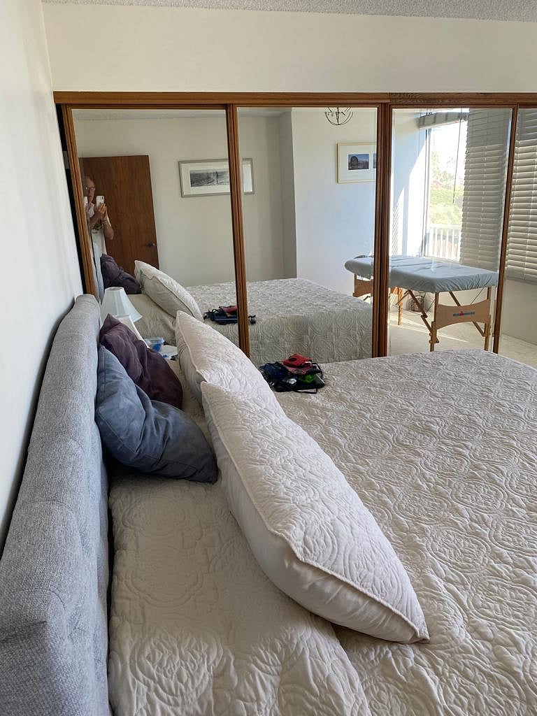 queen bed