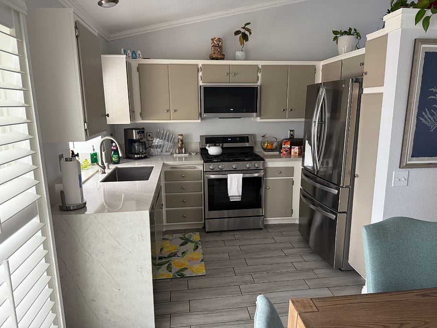 Fully Stocked Kitchen
