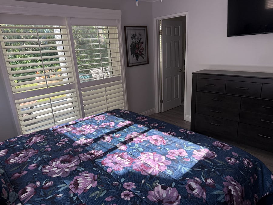 Master bedroom 
