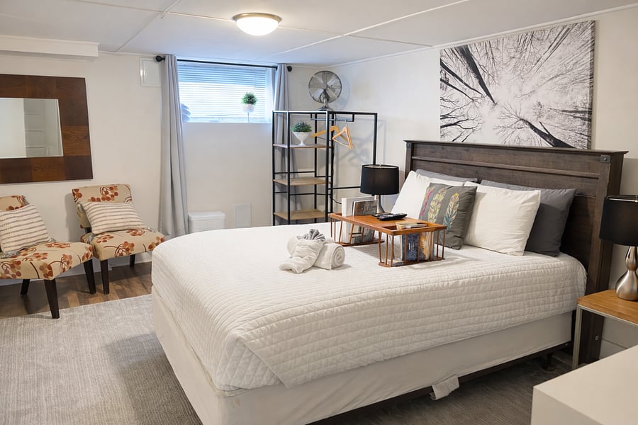 Bedroom three (queen)
