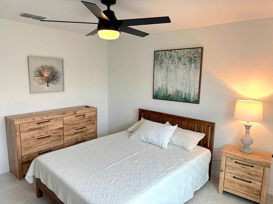 2nd bedroom