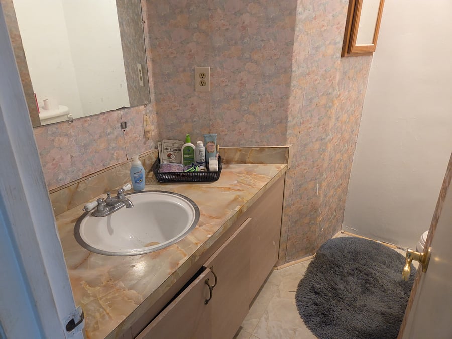 En-suite bathroom