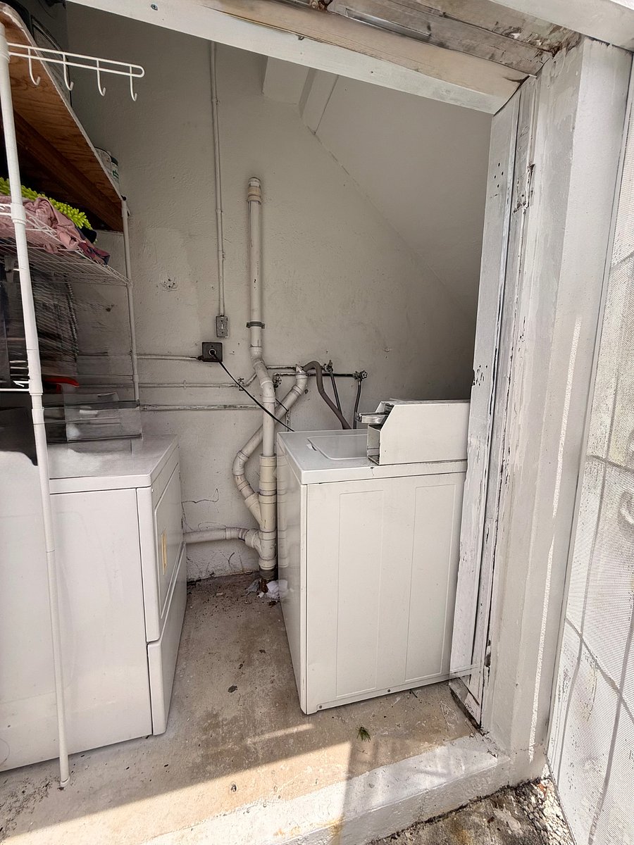 Coin washer/dryer