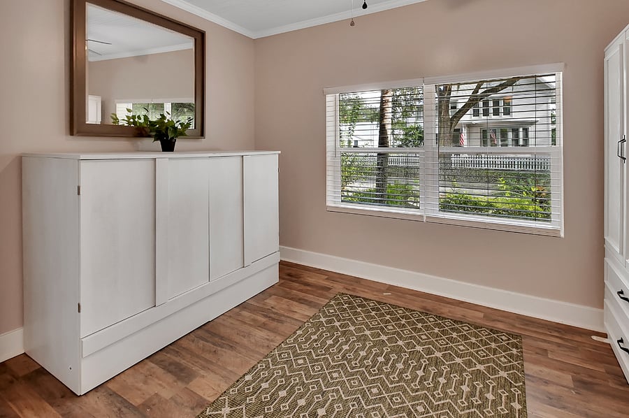 Ancillary bedroom with murphy bed closed