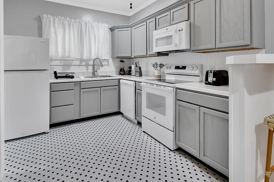 Full renovated and stocked kitchen