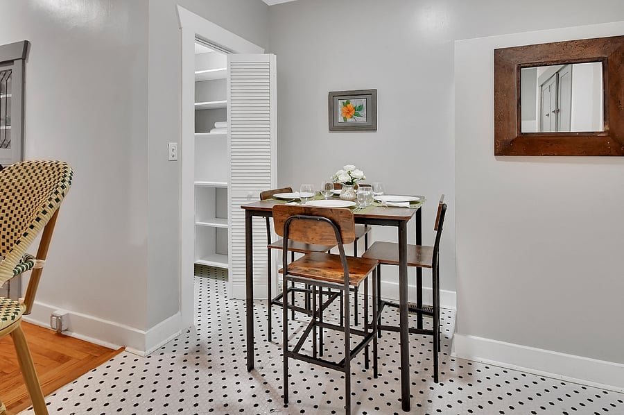 Kitchen dining area for four people