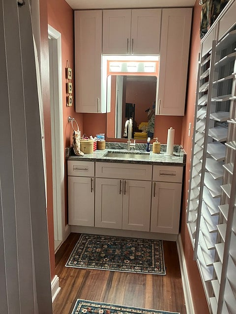 marble kitchen sink w/disposal