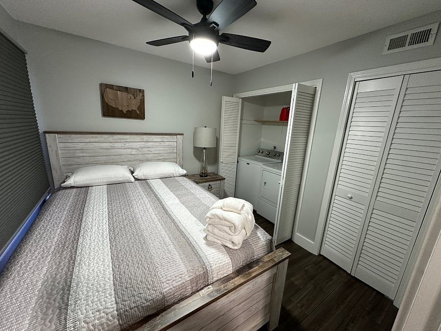 Bedroom 2 Queen with Laundry