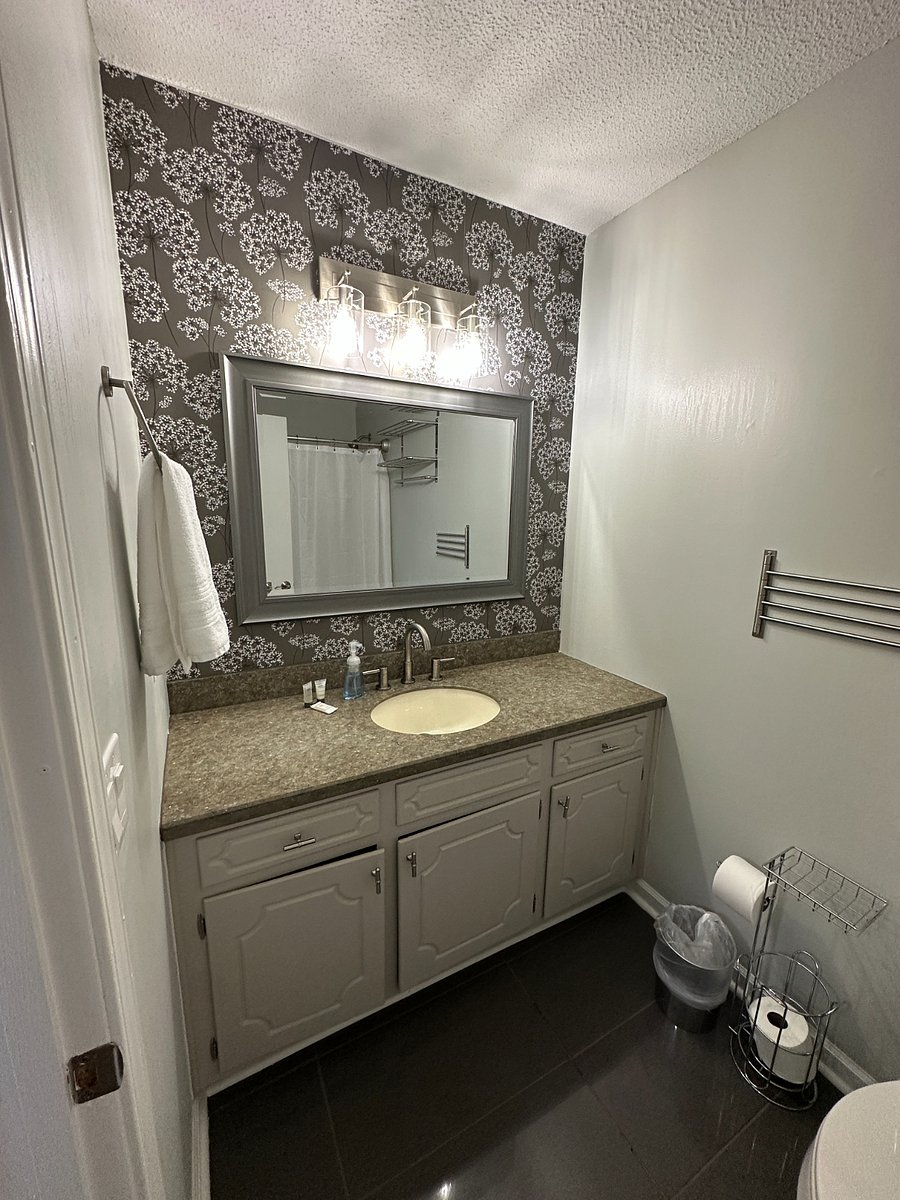 Master Vanity