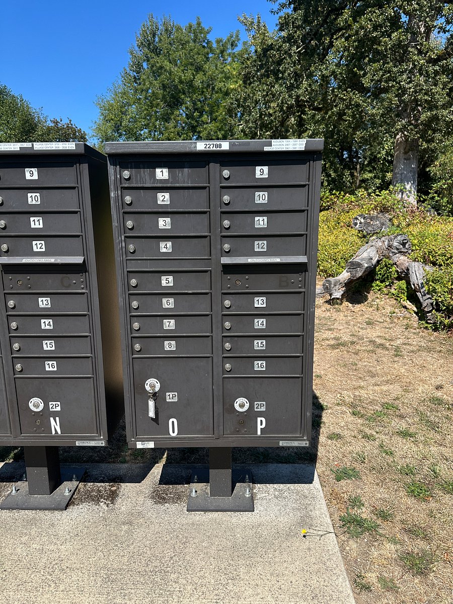 Personal locking USPS mailbox
