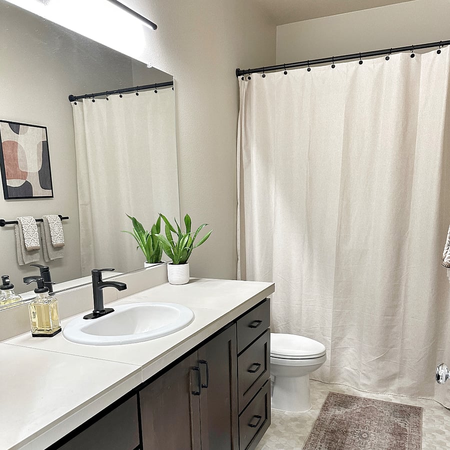 Downstairs Main Bath w/walk in shower