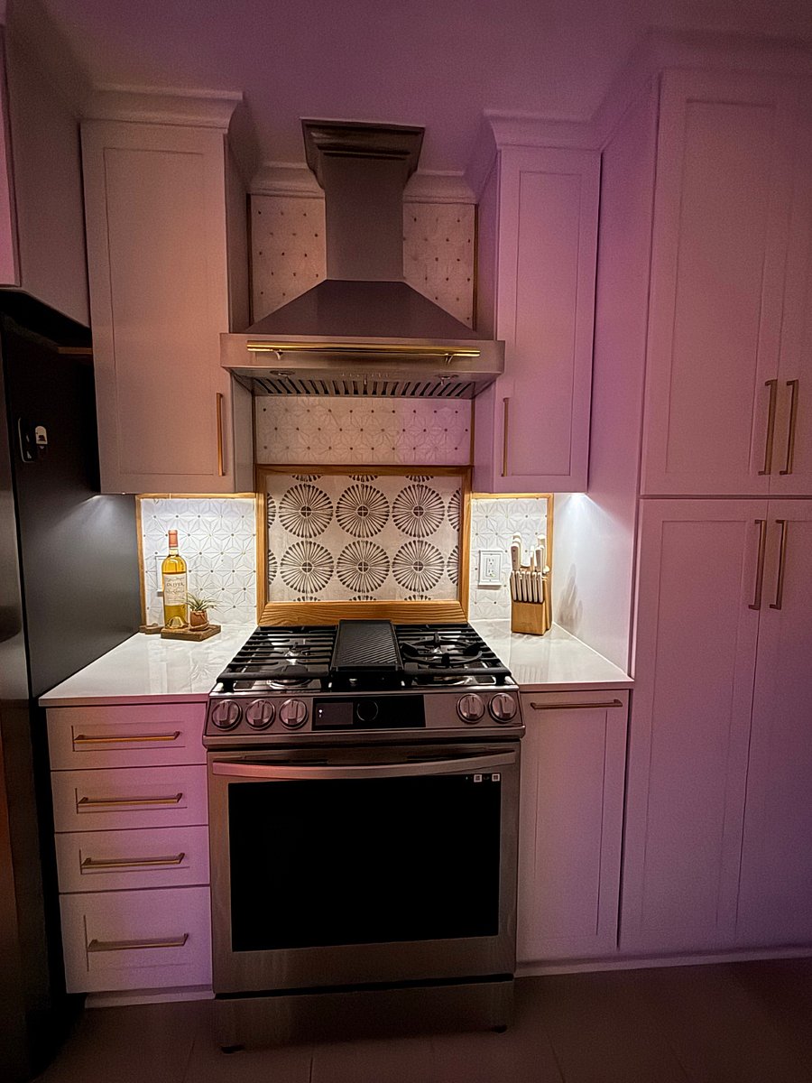 Cabinets have lighting