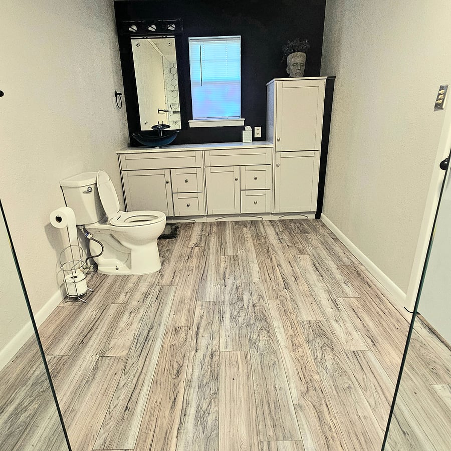 Extra large bathroom