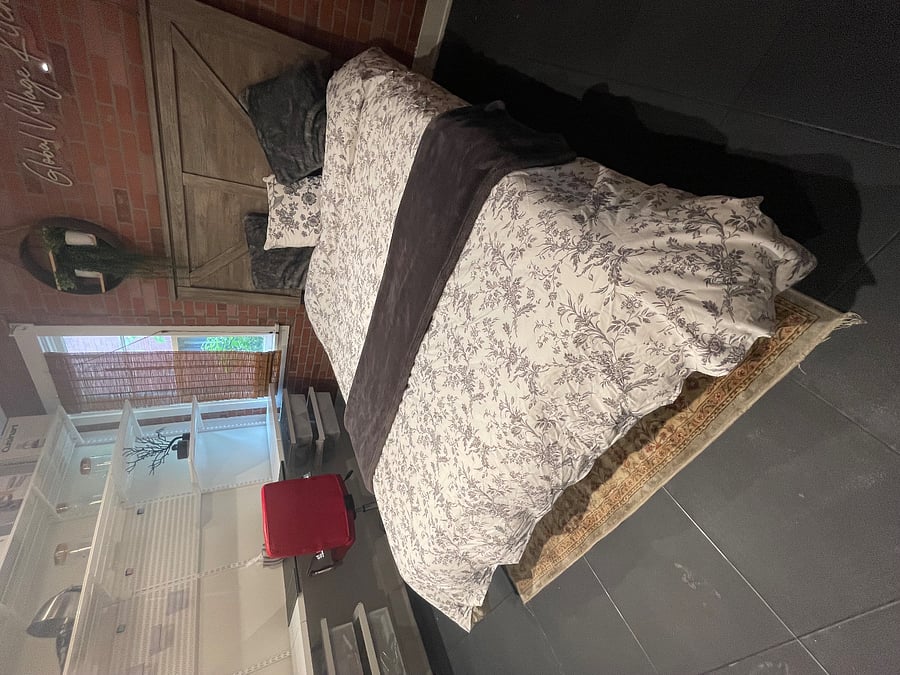 Fully furnished, self-contained mini suites with smart tv, WiFi, storage and elfa desk and storage units