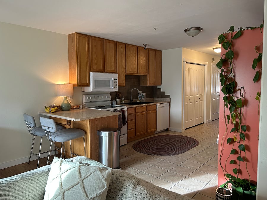 Kitchen Counter 