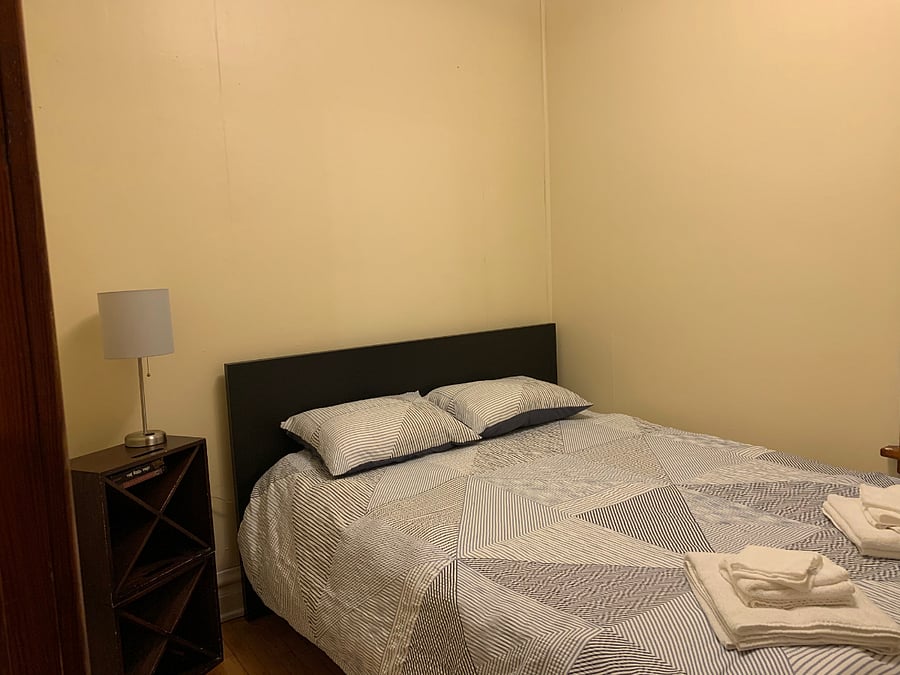 Bedroom 2 - queen