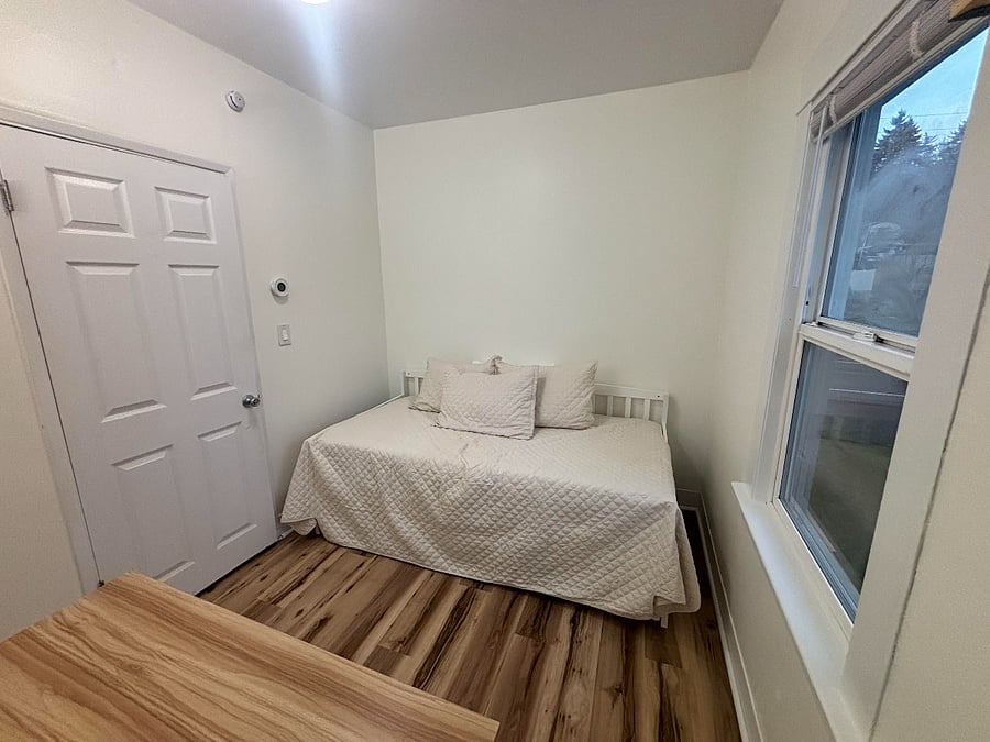 Daybed located in office