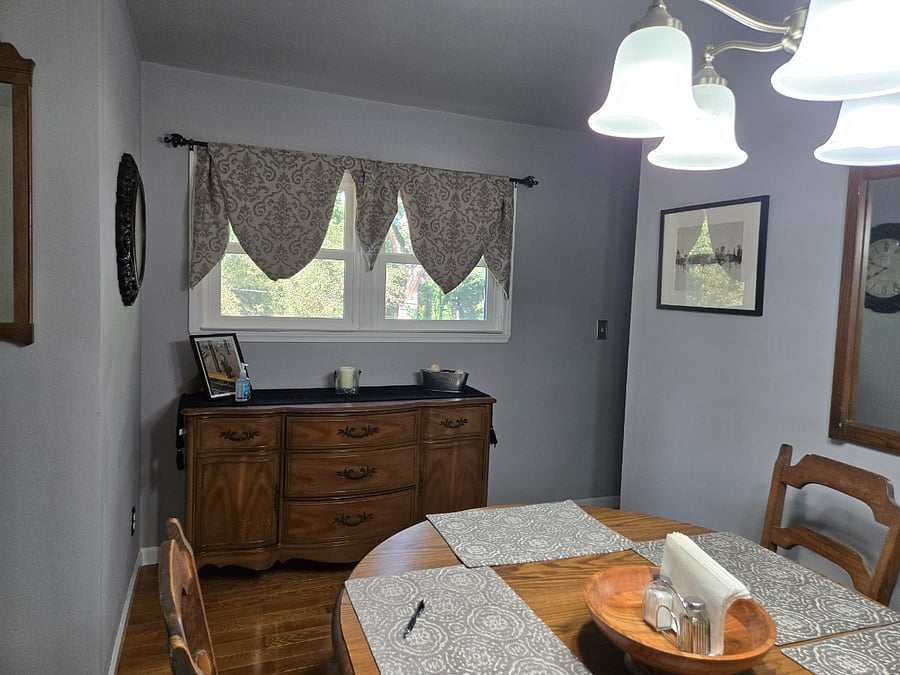 Dining RoomSofa, loveseat and 2 recliners. Electric fireplace under Smart TV, Netflix, Prime, Disney, Hulu And ESPN included.