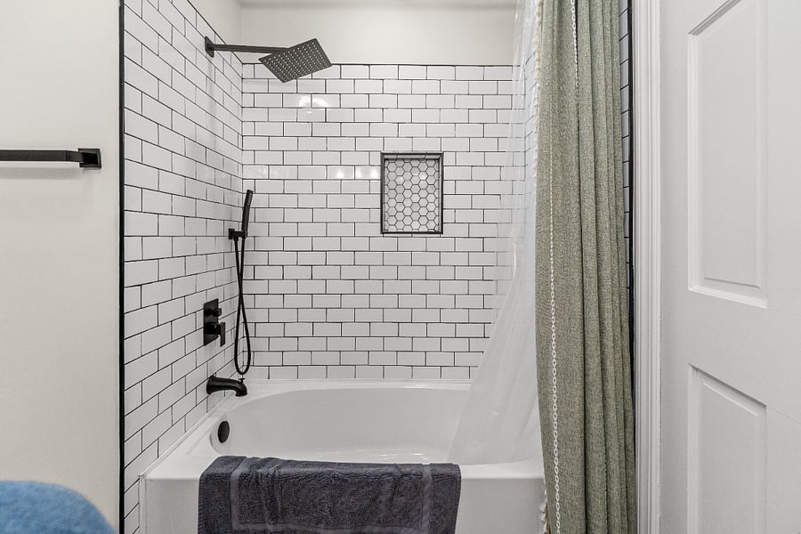 Upstairs Full Bath