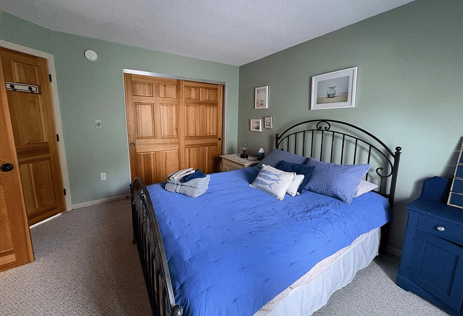 Bed 2, Queen 2nd Floor