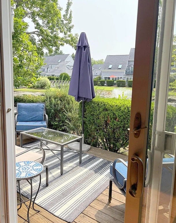 Private Deck