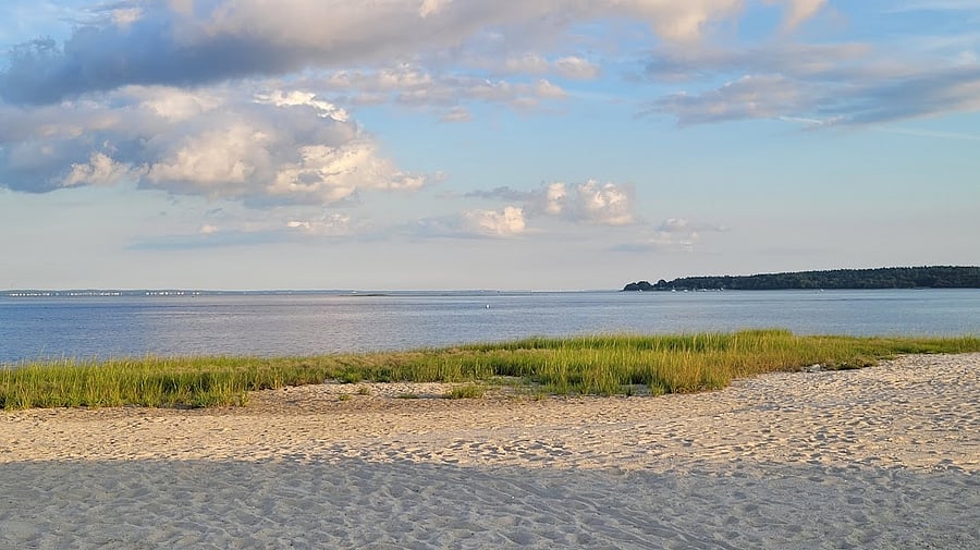 A Three minute walk to the beach