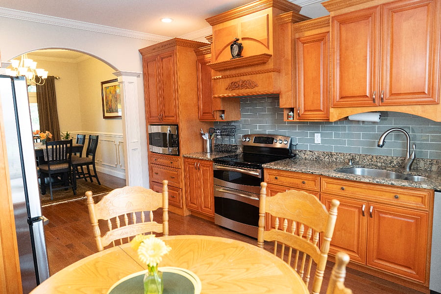 KItchen and Breakfast area