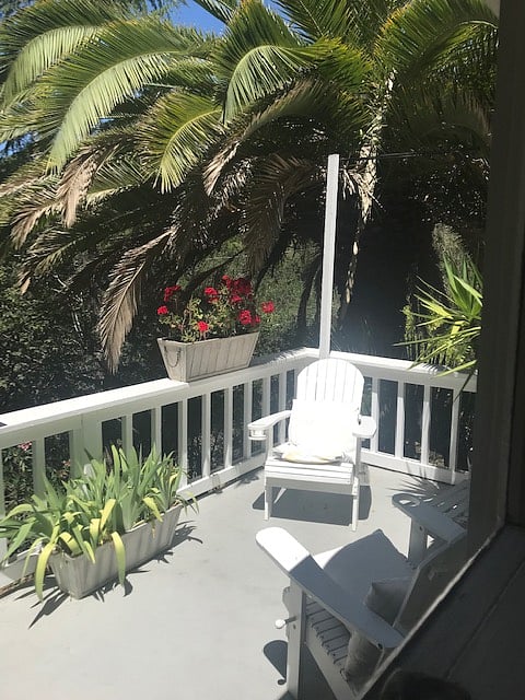 balcony
