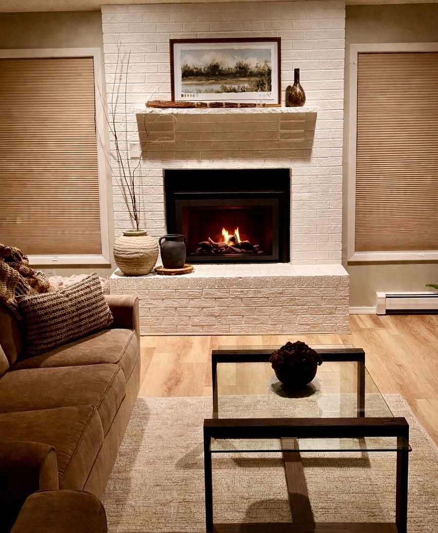 Gas Fireplace w/remote