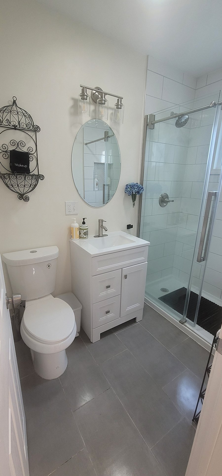 1st floor bathroom