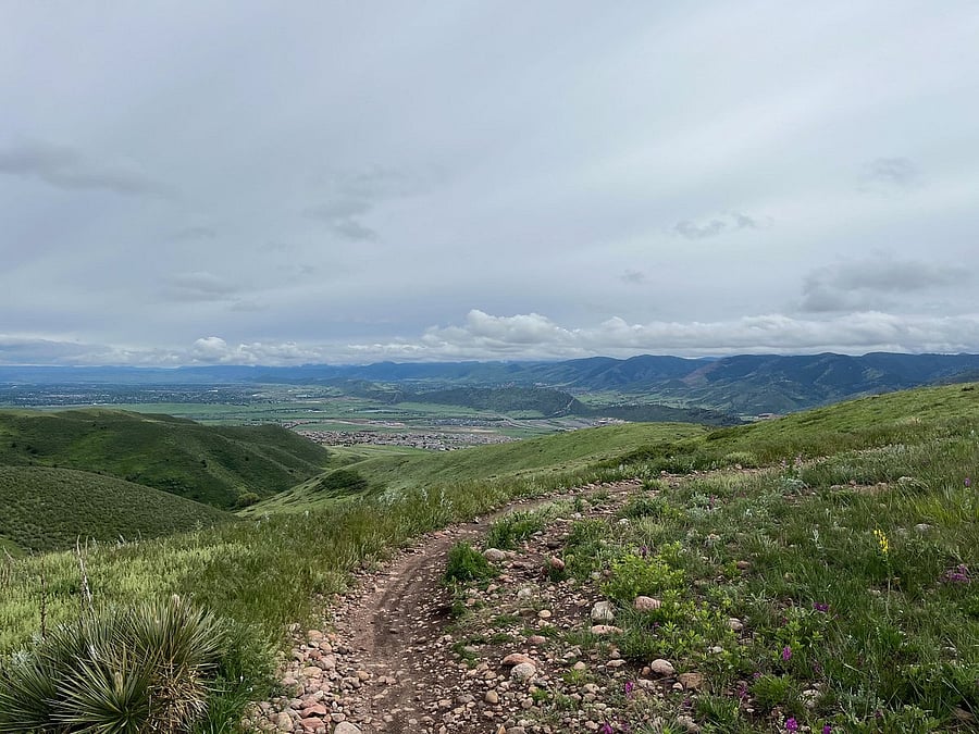 green mountain park hiking trails (10 minutes away