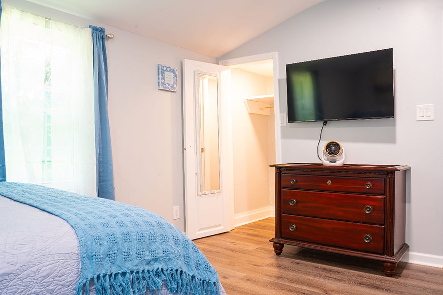 Upstairs Bedroom #2