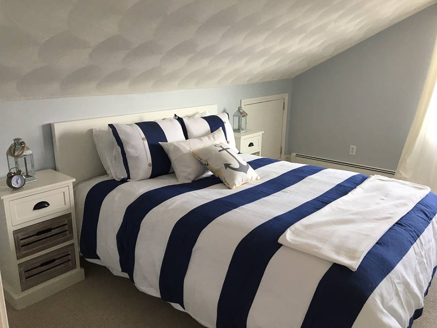 Master Bedroom with Queen Bed