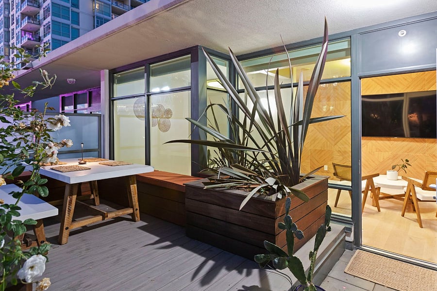Roof deck dining and 3rd bedroom / entertainment room, pending configuration.