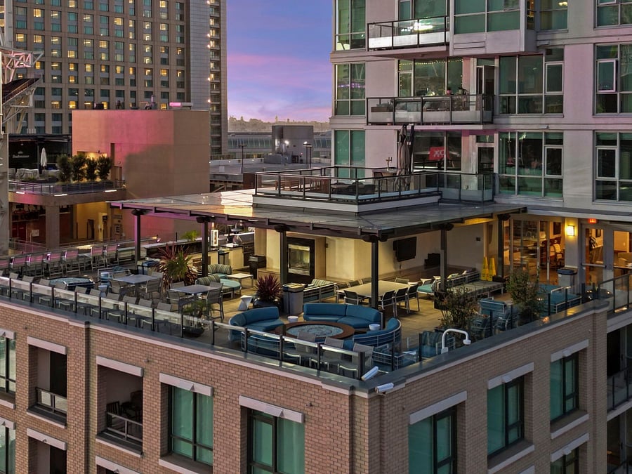Legend Common Area Sky deck amenities.