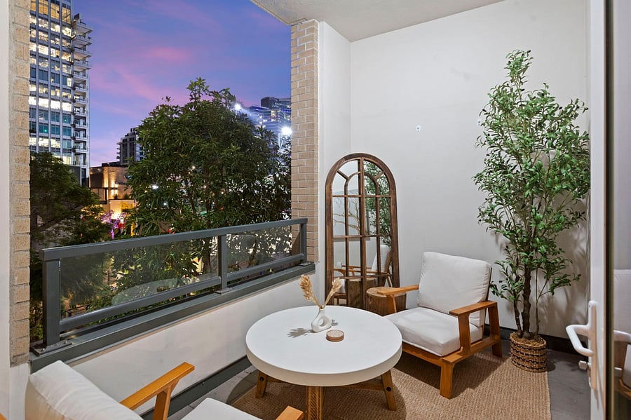 First floor outdoor dining and breakfast balcony, off the dining and kitchen. Overlooks Gallagher Square.