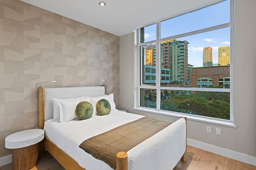 2nd floor guest queen bedroom, overlooks Gallagher Square.