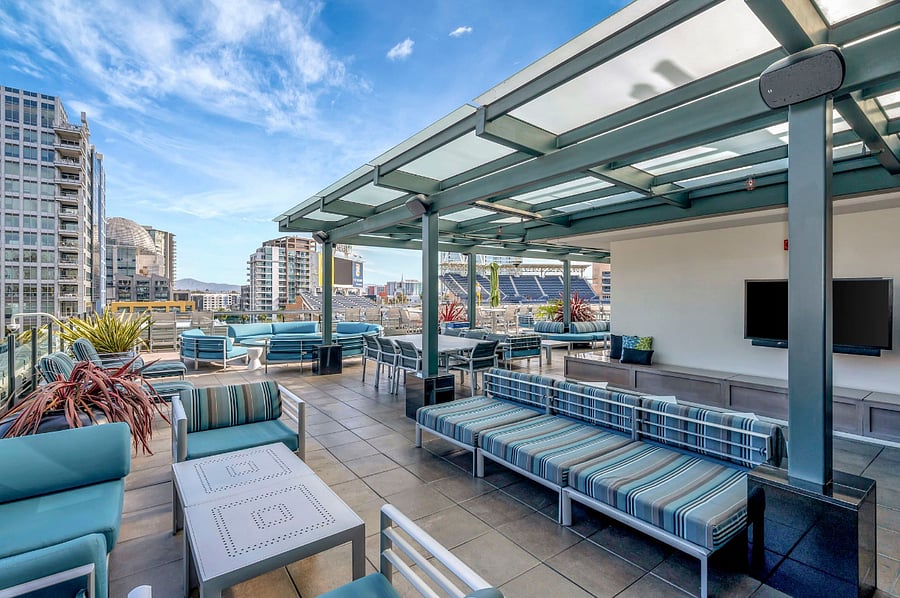 Legend Common Area Sky deck amenities.