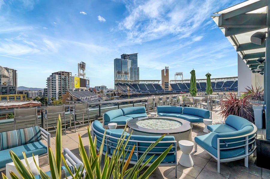 Legend Common Area Sky deck amenities.