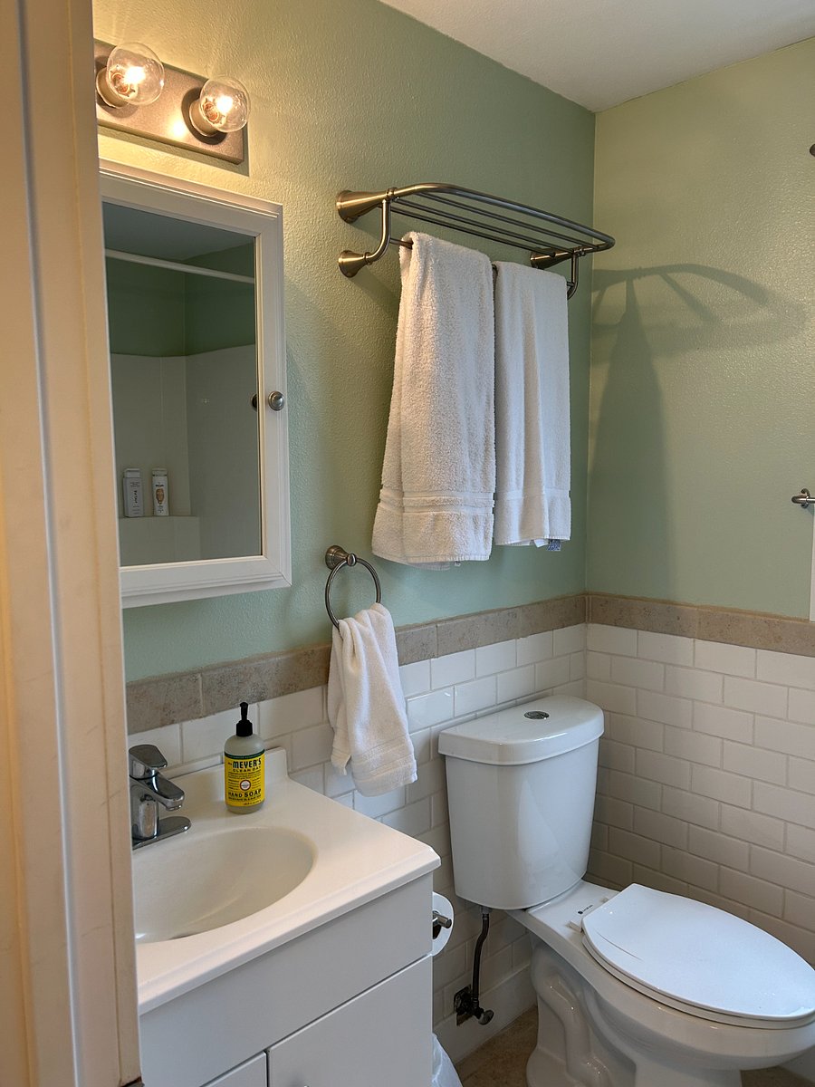 second bath with shower only