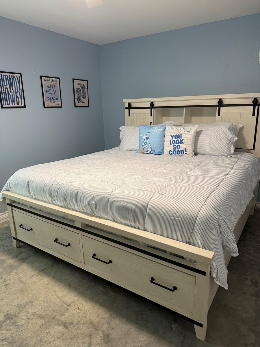 Master king bedroom