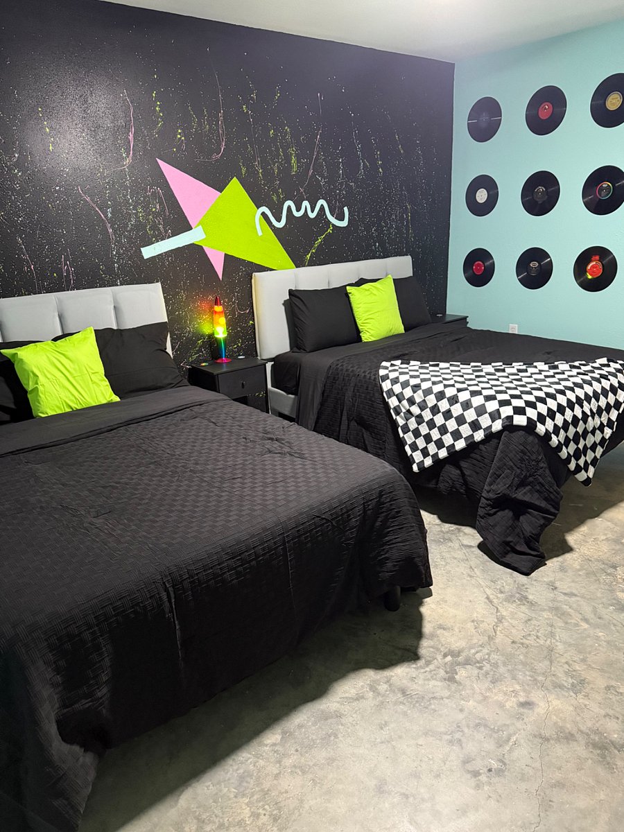Downstairs king bedroom with 2 fulls