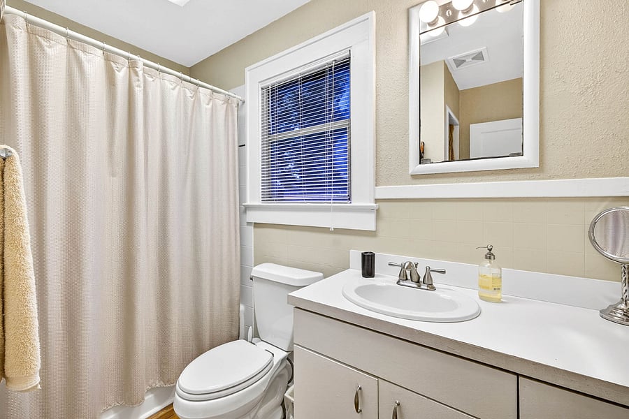 Upstairs bathroom