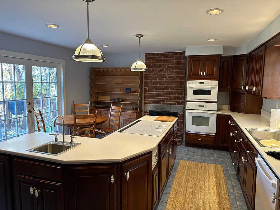 Eat in kitchen