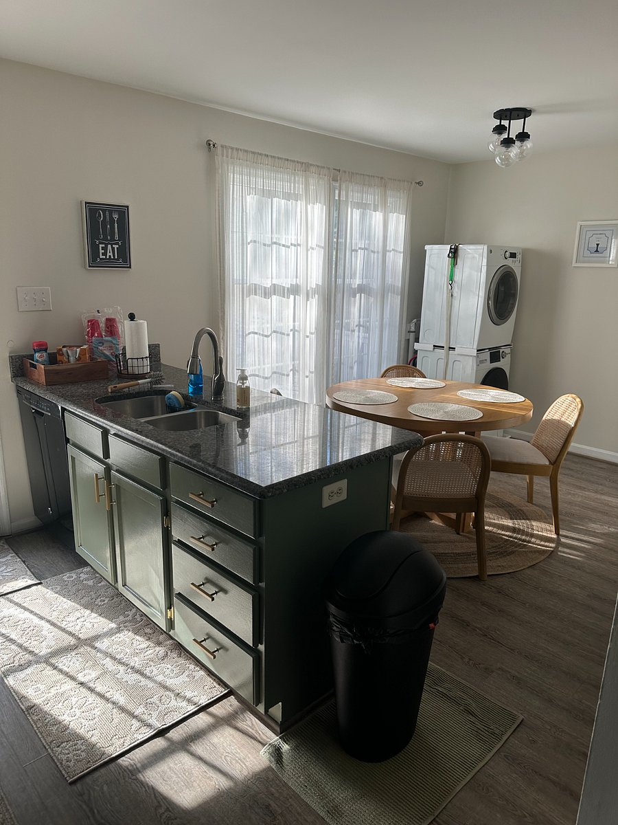 2 piece sink, with food grinder