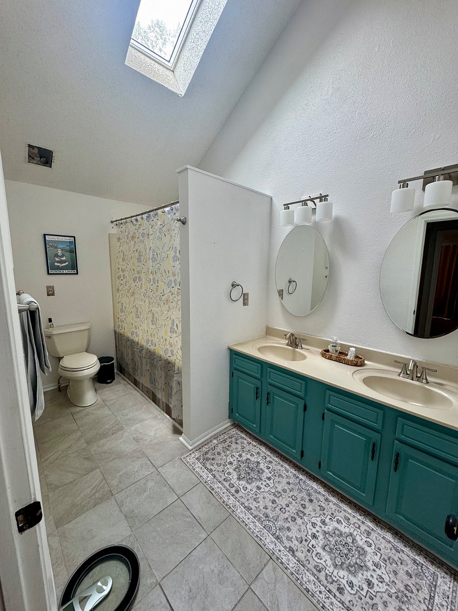 Main Bathroom