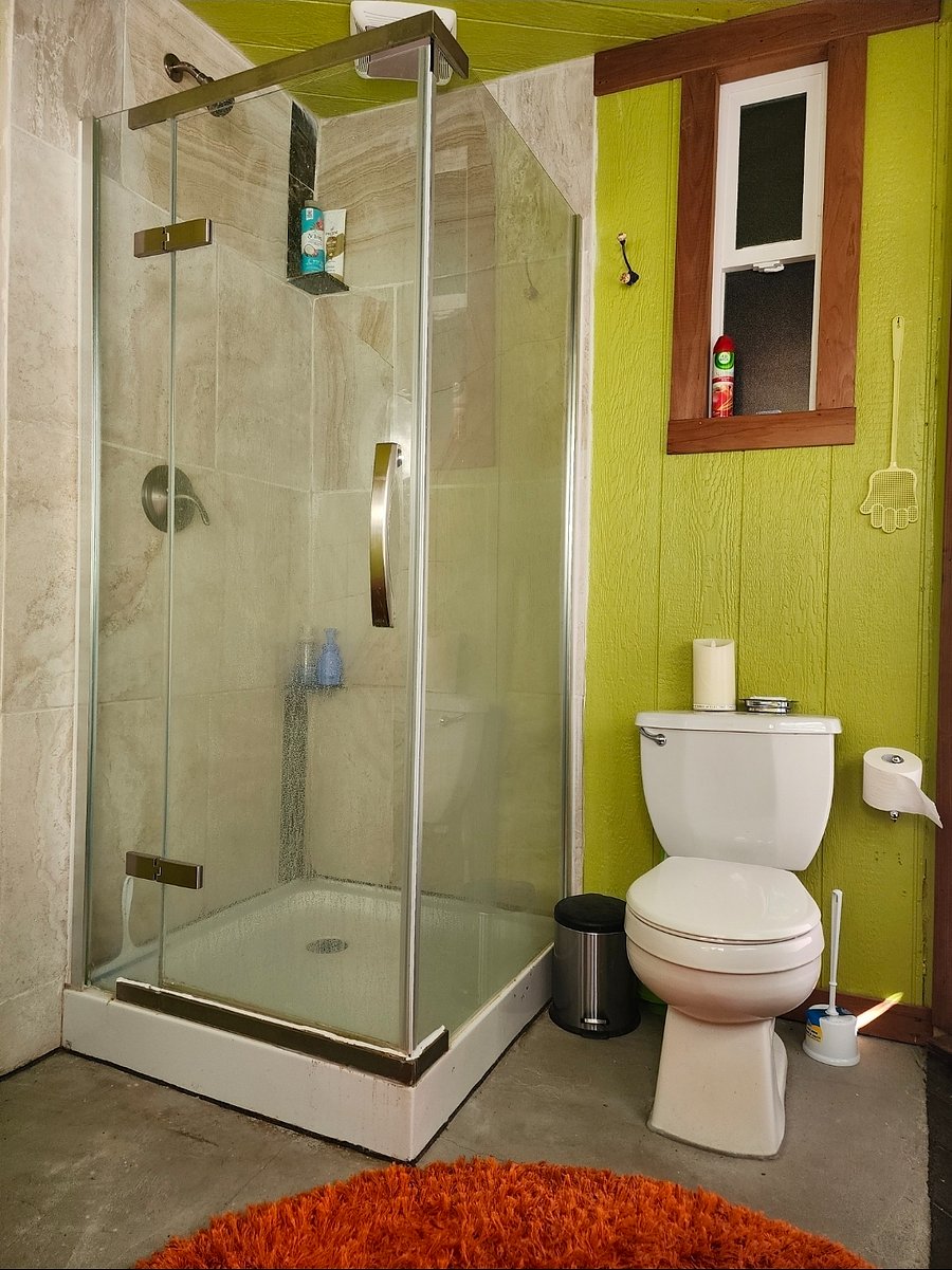 Guest unit, 4th bedroom bathroom